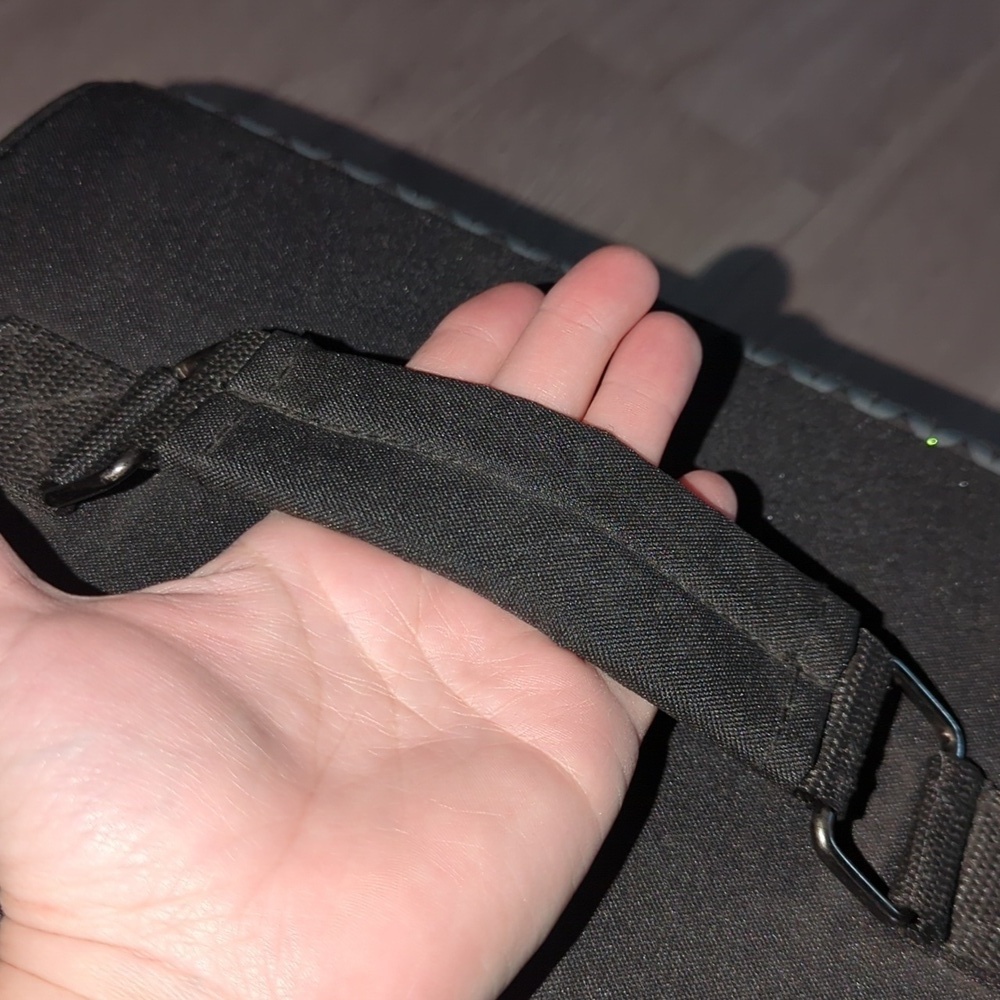 Premier Heavy Duty Nice Travel Bag - Picture 3 of 7